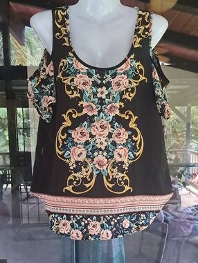 Floral Cold-Shoulder Black Tank Top with Pink Roses